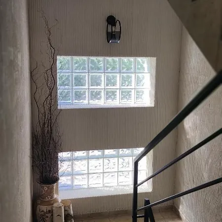 U Oli オストロボ